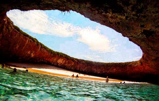 Dunnas-Blog-Marietas-Islands-Tour-Snorkeling-Whale-Watching سواحل مکزیک