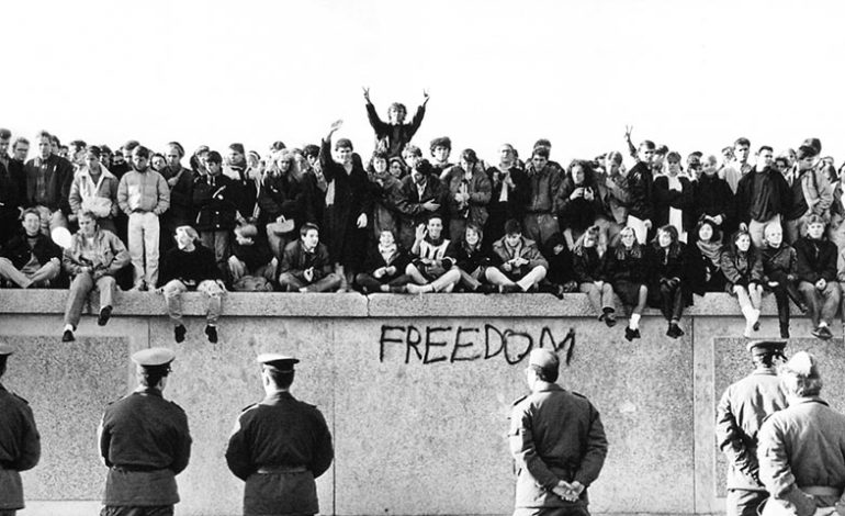 fall of the berlin wall fall of the berlin wall