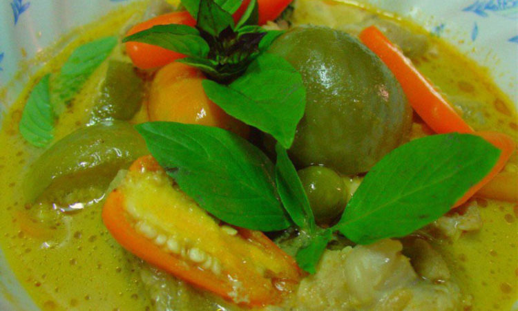 green curry chicken green curry chicken