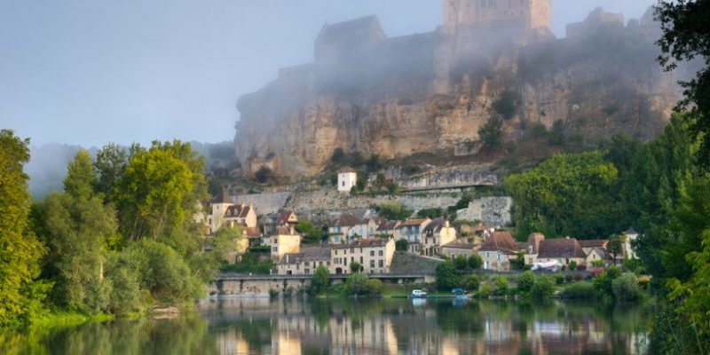 chateau-beynac-france chateau-beynac-france