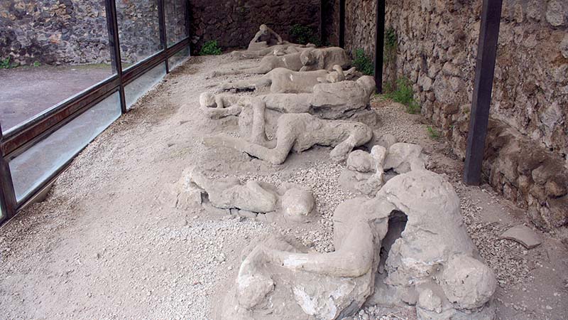 people in pompeii people in pompeii