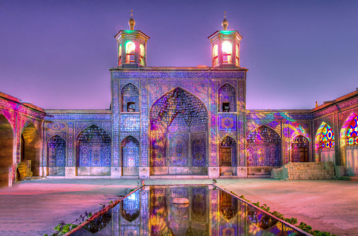 حیات مسجد نصیر الملک حیات مسجد نصیر الملک