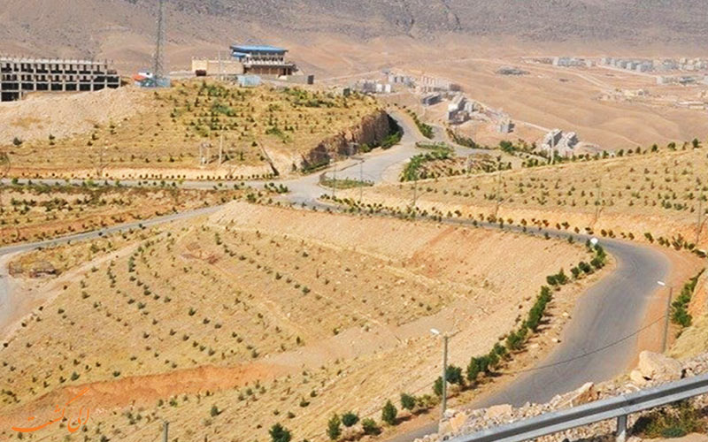 محوطه ی داخلی بام لرستان محوطه ی داخلی بام لرستان