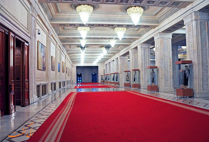داخل کاخ پارلمان در بخارست داخل کاخ پارلمان در بخارست