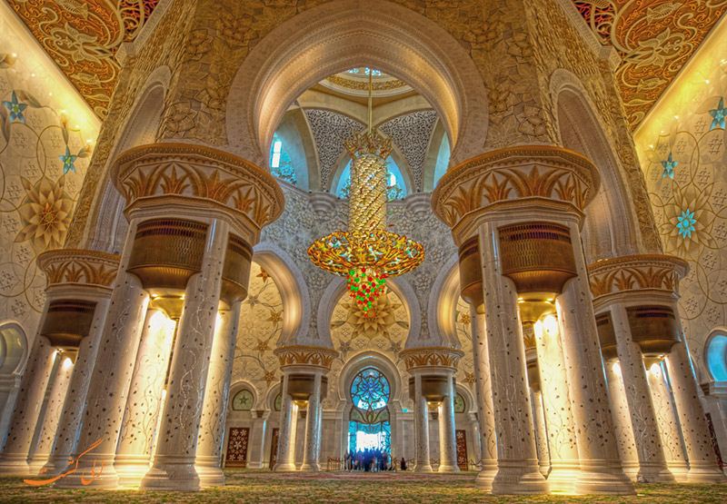 داخل مسجد شیخ زاید ابوظبی داخل مسجد شیخ زاید ابوظبی