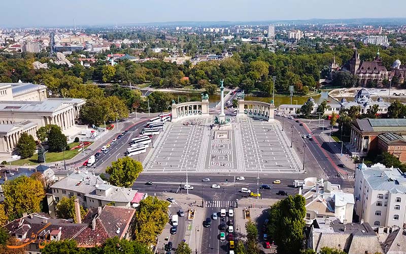 میدان قهرمانان از بالا میدان قهرمانان از بالا