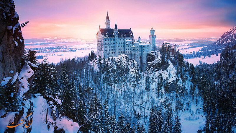 قلعه ی Neuschwanstein قلعه ی Neuschwanstein