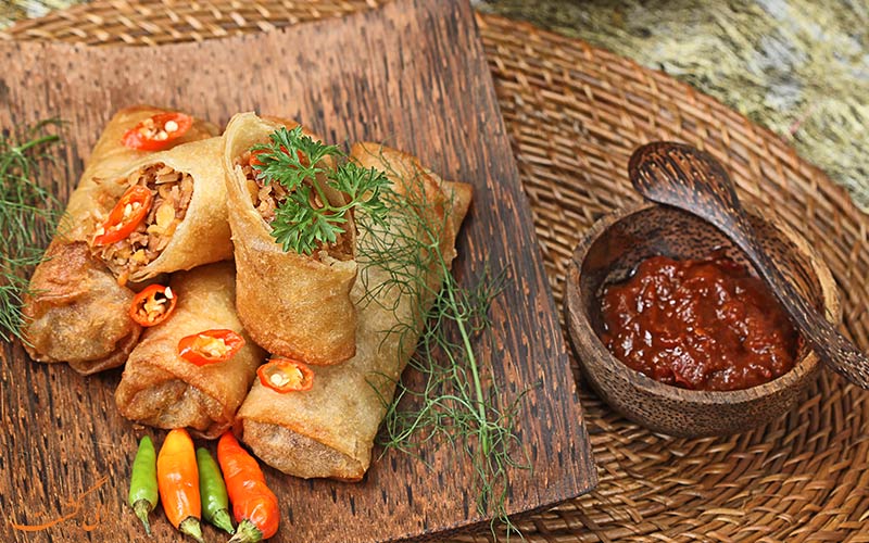 لومپیا (Lumpia) لومپیا (Lumpia)
