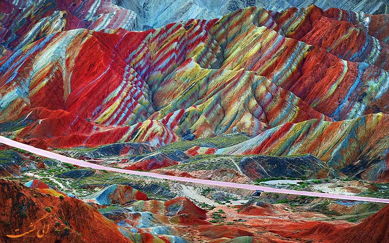 کوه های رنگین کمانی کوه های رنگین کمانی