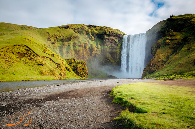 آبشار Skogafoss در ایسلند آبشار Skogafoss در ایسلند