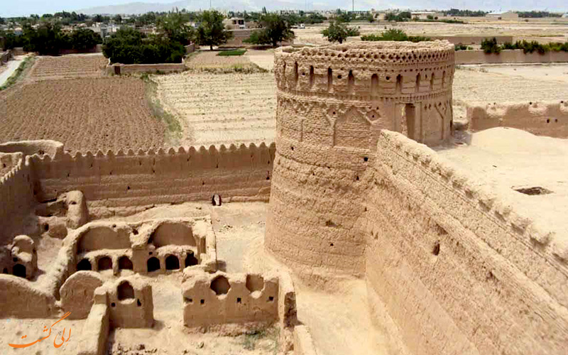 بانک ایرانیان در یزد بانک ایرانیان در یزد