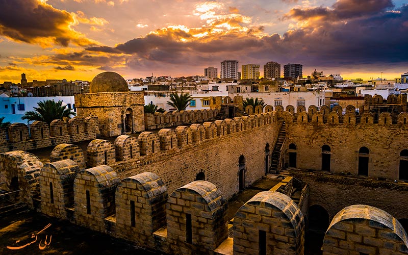 ماجراجویی در تونس ماجراجویی در تونس
