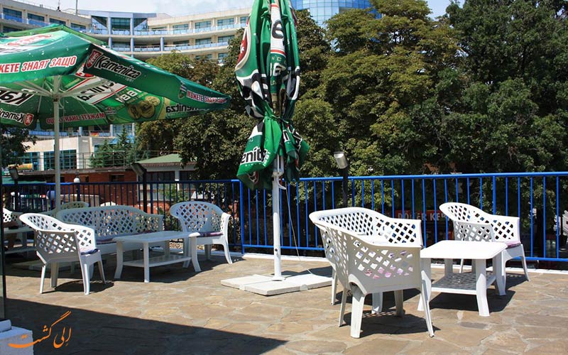 Bonita Hotel varna- eligasht.com تراس کنار استخر Bonita Hotel varna- eligasht.com تراس کنار استخر
