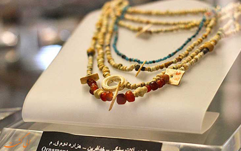 اثار طبقه هم کف اثار طبقه هم کف