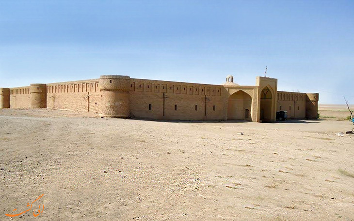 کاروانسرای در کویر مرنجاب کاروانسرای در کویر مرنجاب