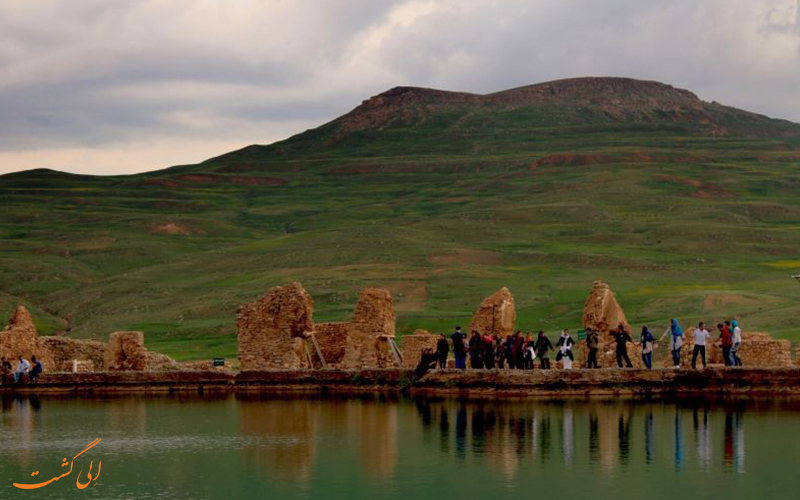 دریاچه دریاچه