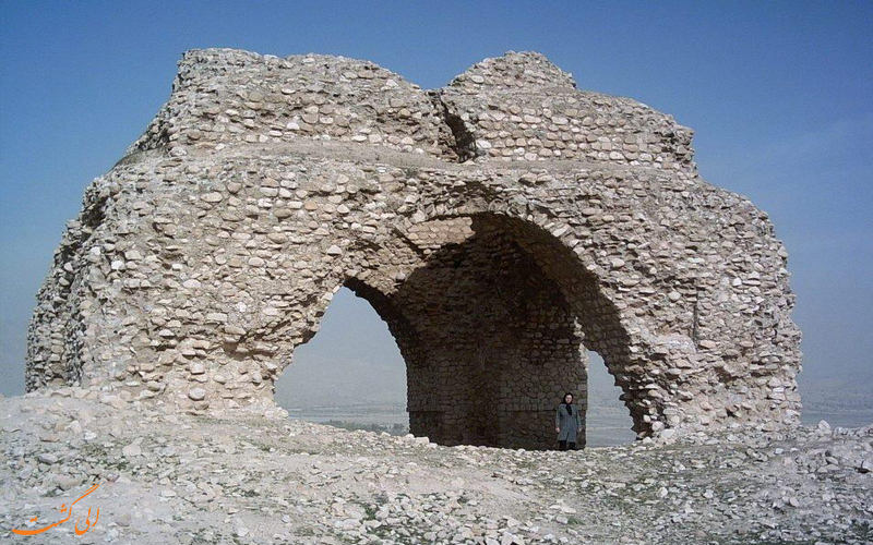 چهارطاقی کارزرون چهارطاقی کارزرون