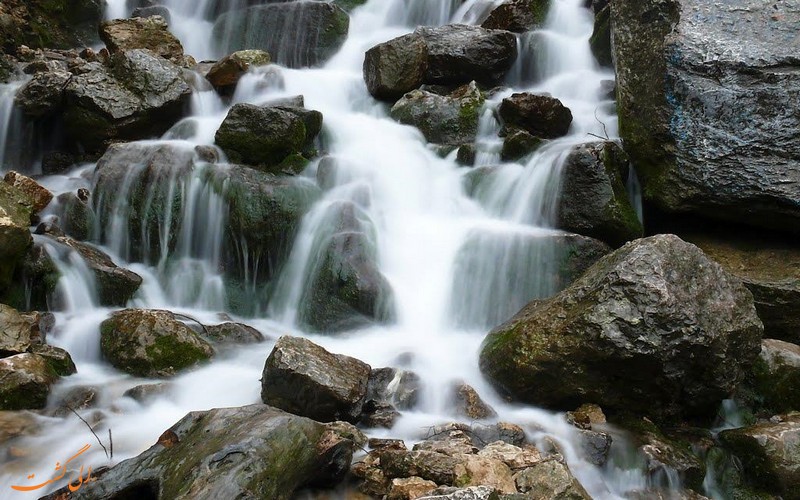 آبشار زیبای آب پری آبشار زیبای آب پری