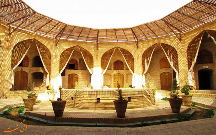 کاروانسرای زین الدین در مهریز یزد کاروانسرای زین الدین در مهریز یزد