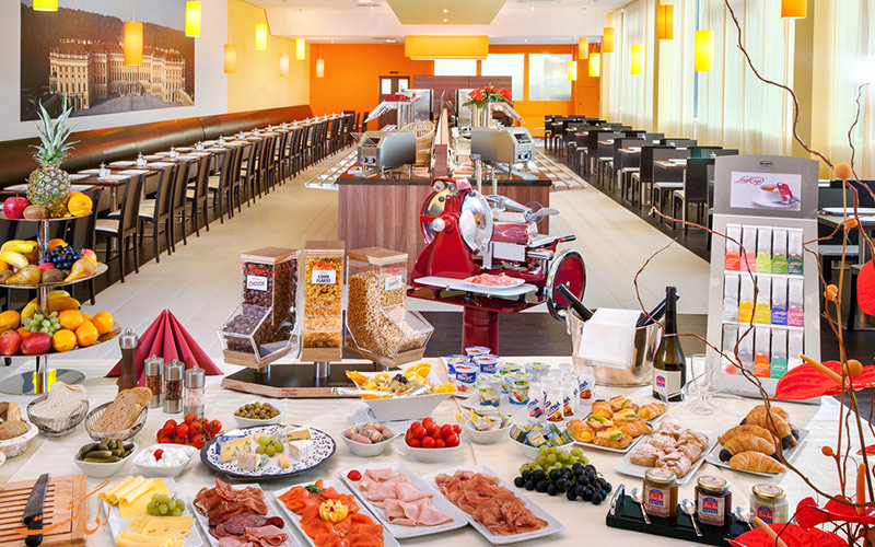 امکانات تفریحی هتل ایرو وین امکانات تفریحی هتل ایرو وین