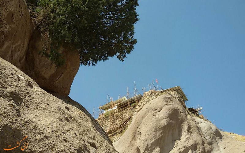 کشف آثار تاریخی دژ الموت در قزوین کشف آثار تاریخی دژ الموت در قزوین