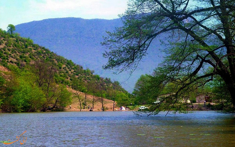 دریاچه زیبای شورمست در سواکوه دریاچه زیبای شورمست در سواکوه