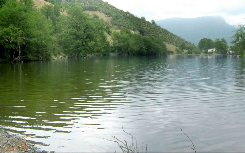 دریاچه زیبای شورمست سواکوه مازندران دریاچه زیبای شورمست سواکوه مازندران