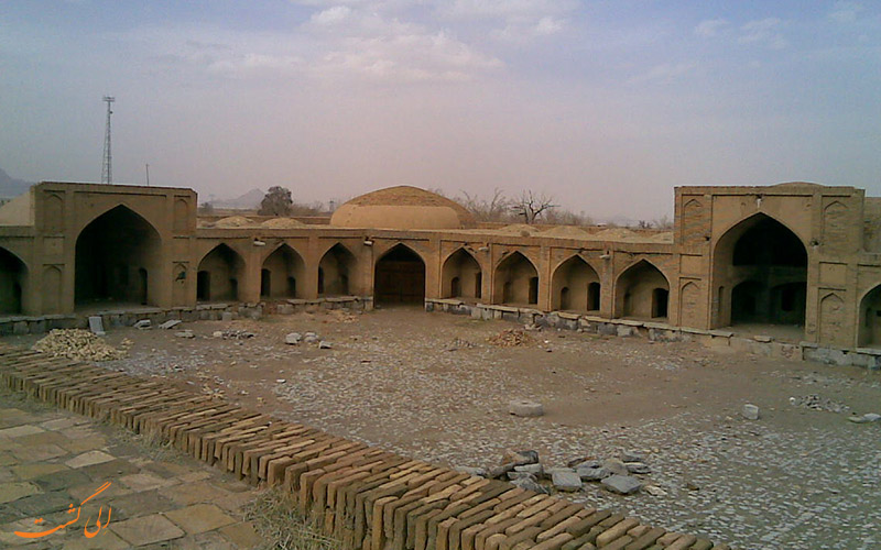 باقی مانده ی کاروان سراهای تاریخی باقی مانده ی کاروان سراهای تاریخی