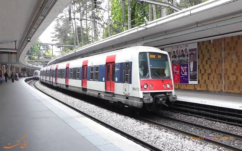 قطار RER قطار RER