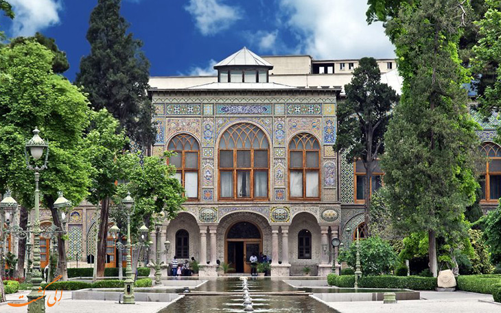 تهران گردی رایگان به مناسبت دهه فجر تهران گردی رایگان به مناسبت دهه فجر