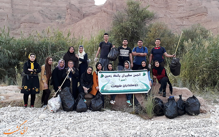 طبیعت گردان در دره توبیرون دزفول طبیعت گردان در دره توبیرون دزفول