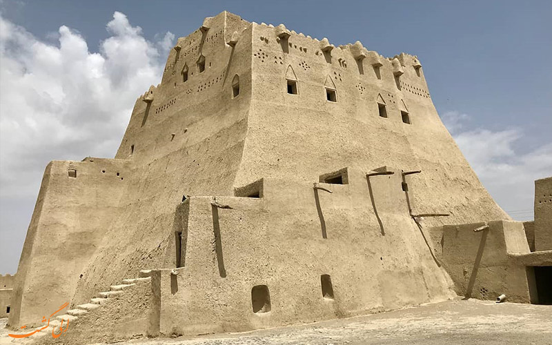 قلعه سیب سراوان در سیستان و بلوچستان قلعه سیب سراوان در سیستان و بلوچستان