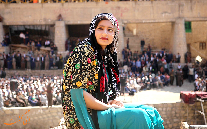 لباس زنان در لباس های محلی کردی لباس زنان در لباس های محلی کردی