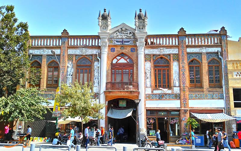 در بازار بزرگ تهران چه چیزهایی می توان خرید؟ در بازار بزرگ تهران چه چیزهایی می توان خرید؟