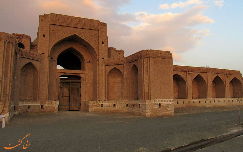 زعفرانیه-جاذبه های جاده تهران به مشهد زعفرانیه-جاذبه های جاده تهران به مشهد