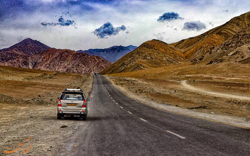 درباره تپه های مغناطیسی هند در لاداخ درباره تپه های مغناطیسی هند در لاداخ