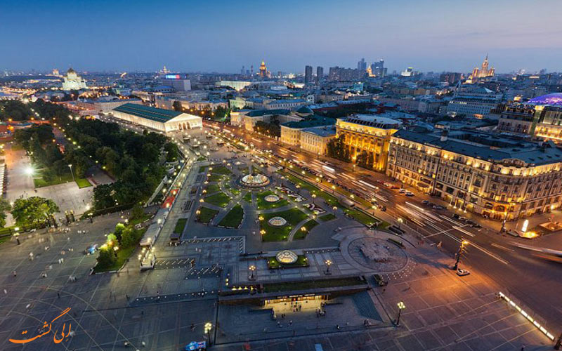 میدان مانژ در مسکو ، یکی از میدان های اصلی و زیبا در مسکو میدان مانژ در مسکو ، یکی از میدان های اصلی و زیبا در مسکو