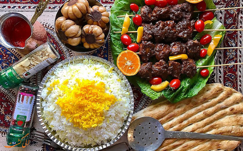 شکم گردی در صومعه سرا شکم گردی در صومعه سرا