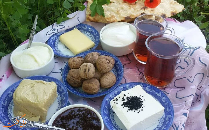 صبحانه-ای-ایرانی-غذا-در-مسافرت صبحانه-ای-ایرانی-غذا-در-مسافرت