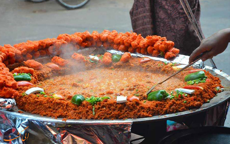 ظرفی از غذاهای خیابانی آگرا یا غذای مغولی ظرفی از غذاهای خیابانی آگرا یا غذای مغولی