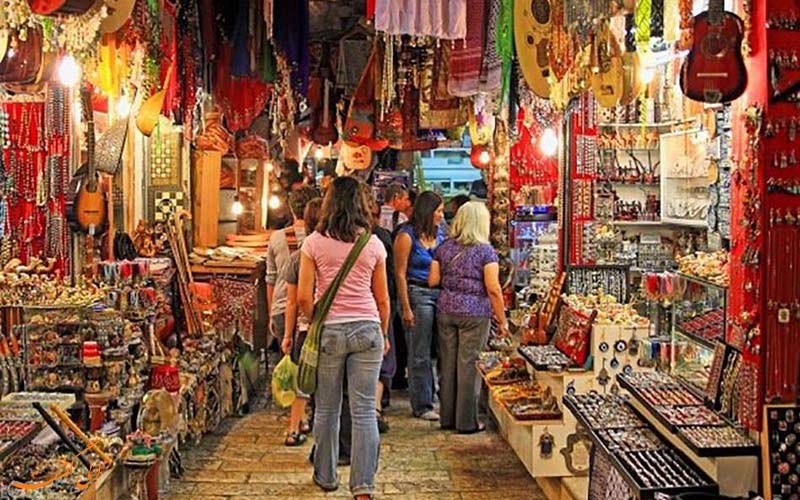 نمایی از یکی از بازارهای سنتی گوا نمایی از یکی از بازارهای سنتی گوا