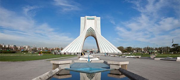 راهنمای کامل تهران گردی - میدان آزادی