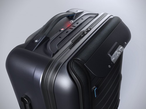 Bluesmart-Smart-Carry-On-Suitcase-5-500x374.jpg