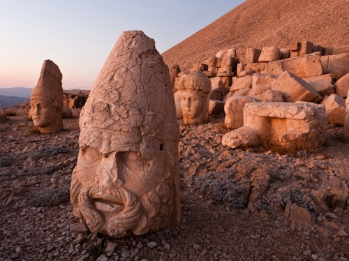 Nemrut dagi heads. Nemrut dagi heads.
