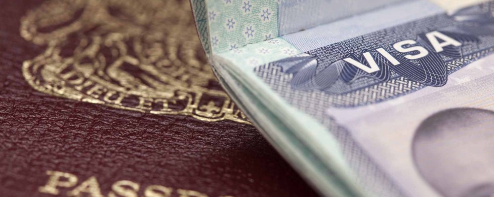o-PASSPORT-VISA-STAMP-UK-facebook صدور ویزا