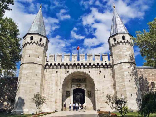palace-entrance1 جاذبه های گردشگری ترکیه