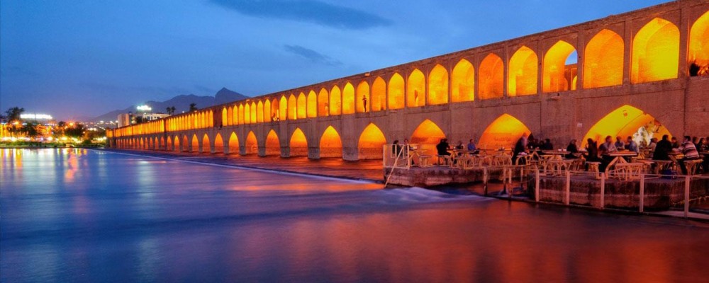 The-Si-o-seh-Bridge,-Esfahan,-Ira گردشگری ایران