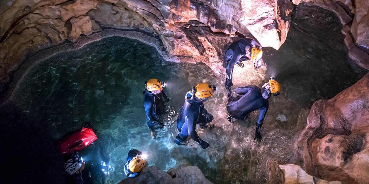 wade-pool-CAVESTRANAUT0716 غار