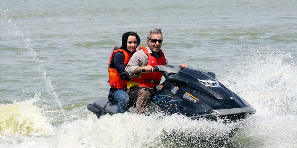 جت-اسکی-در-فشافویه جت-اسکی-در-فشافویه