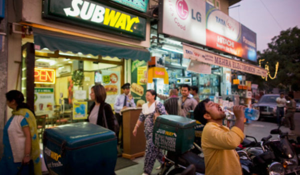 بازار خان (Khan Market) بازار خان (Khan Market)